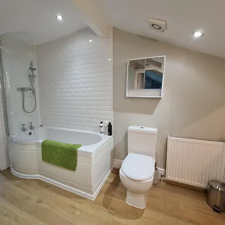 Stylish 2 Bedroom Apartment, Leeds Centre + Free Parking Exterior photo
